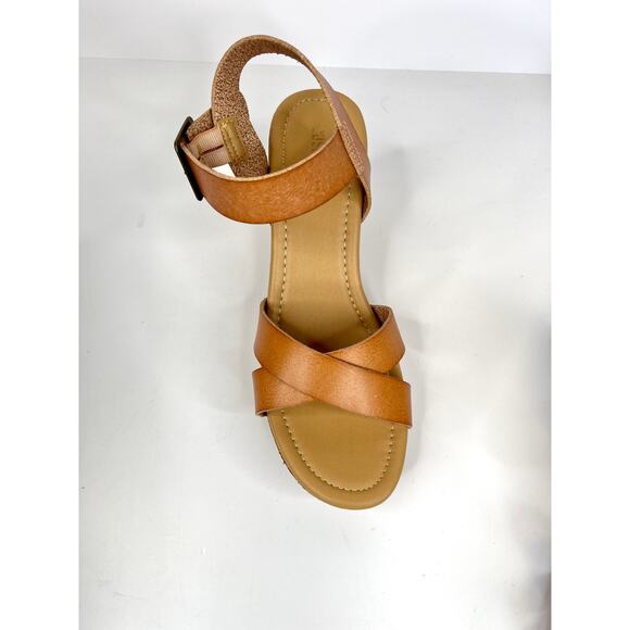 Cushionaire Slate Faux Wood Sandals Sayer Honey Sandals Size 9.5 NIB - Picture 3 of 11